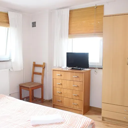 Holiday Agatomdom Lodge *